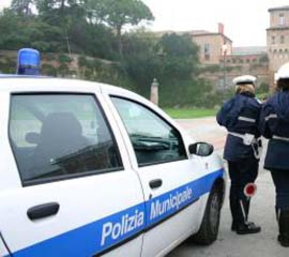Vigile urbano condannato per truffa aggravata dallabuso dufficio - 
