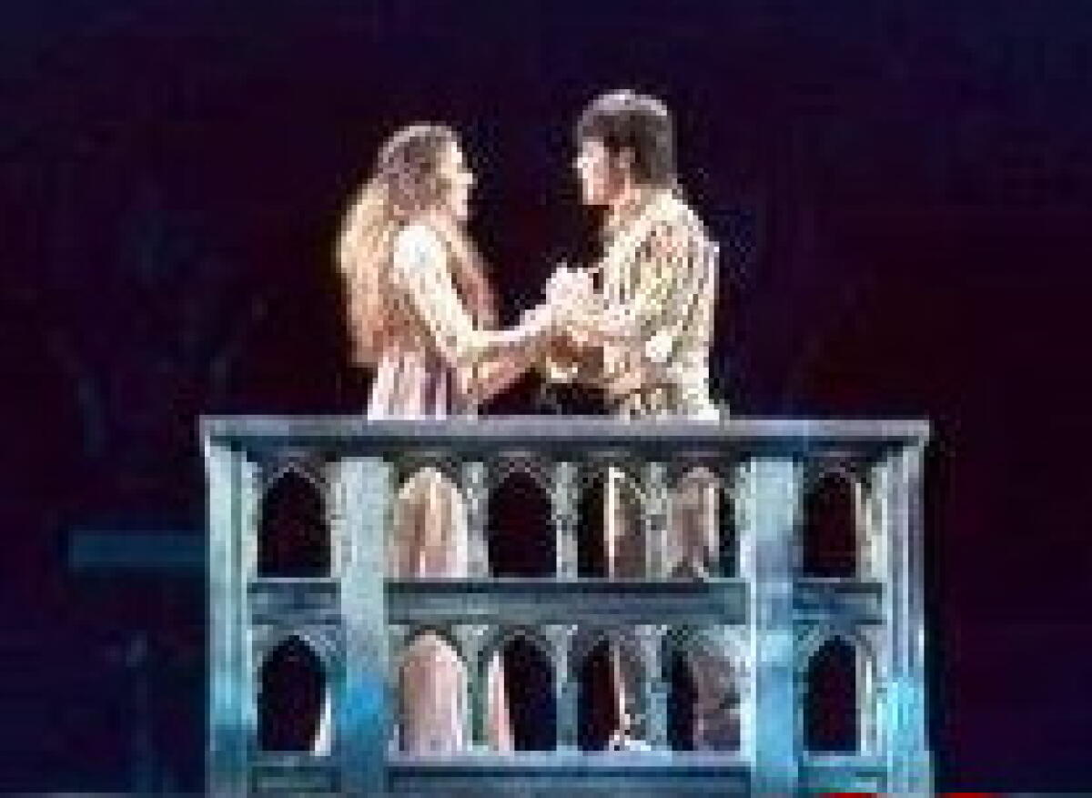 Giulietta e Romeo" sulle note di Cocciante -