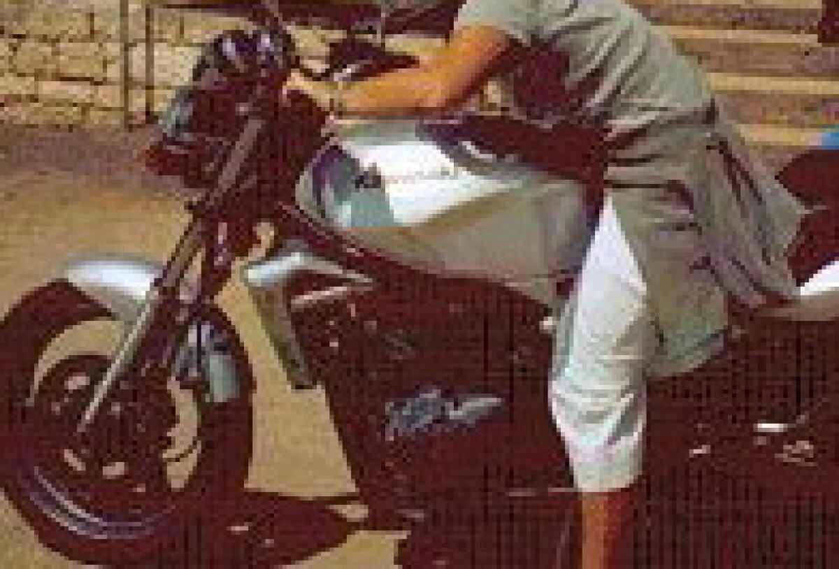 In moto ubriaco, picchia carabinieri, arrestato a Cattolica - 