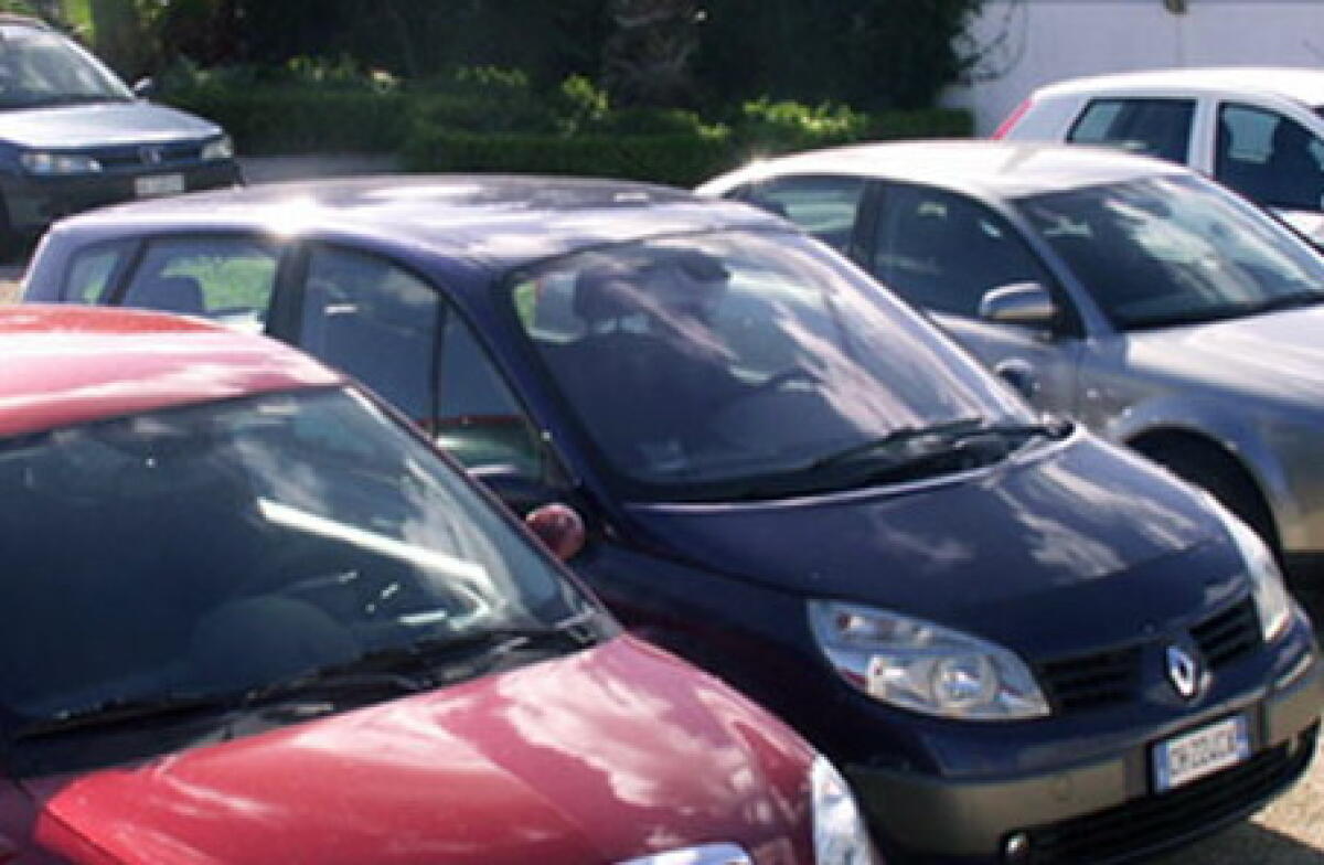 Import auto: GDF scopre evasione - 