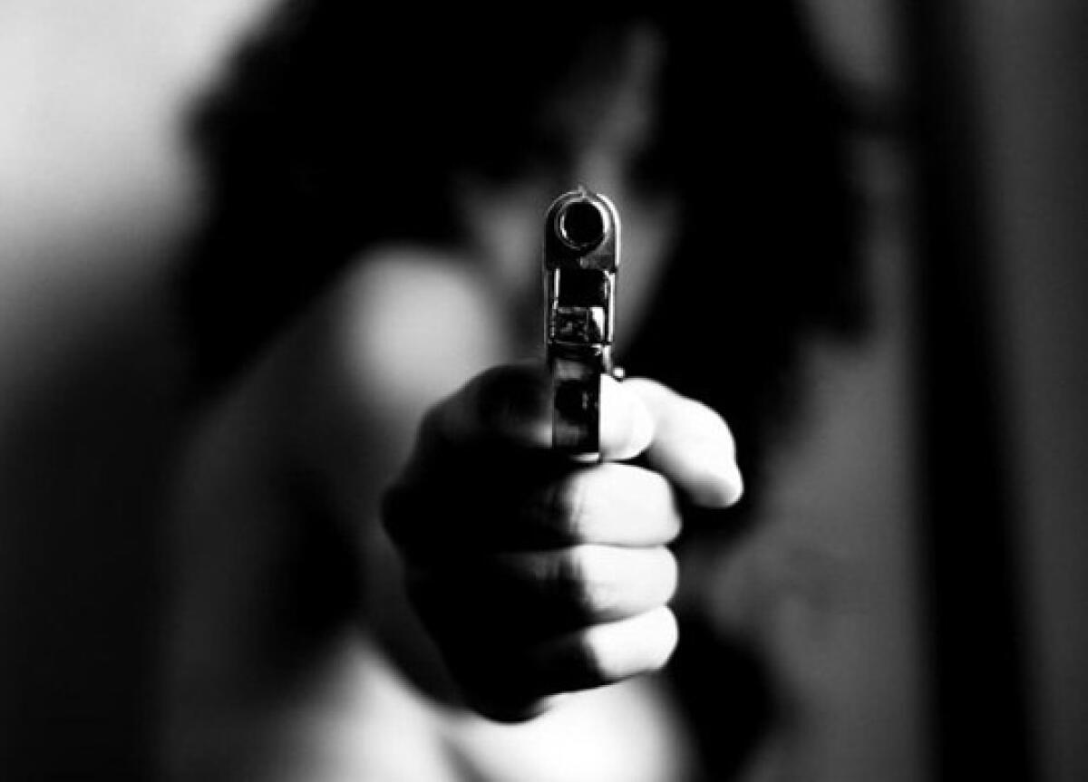 Arrestati per rissa a Rimini, anche ragazza con pistola - 