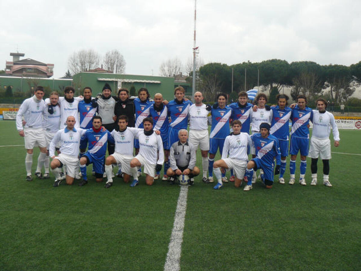 Calcio: Mantova in ritiro a Riccione, vince amichevole -