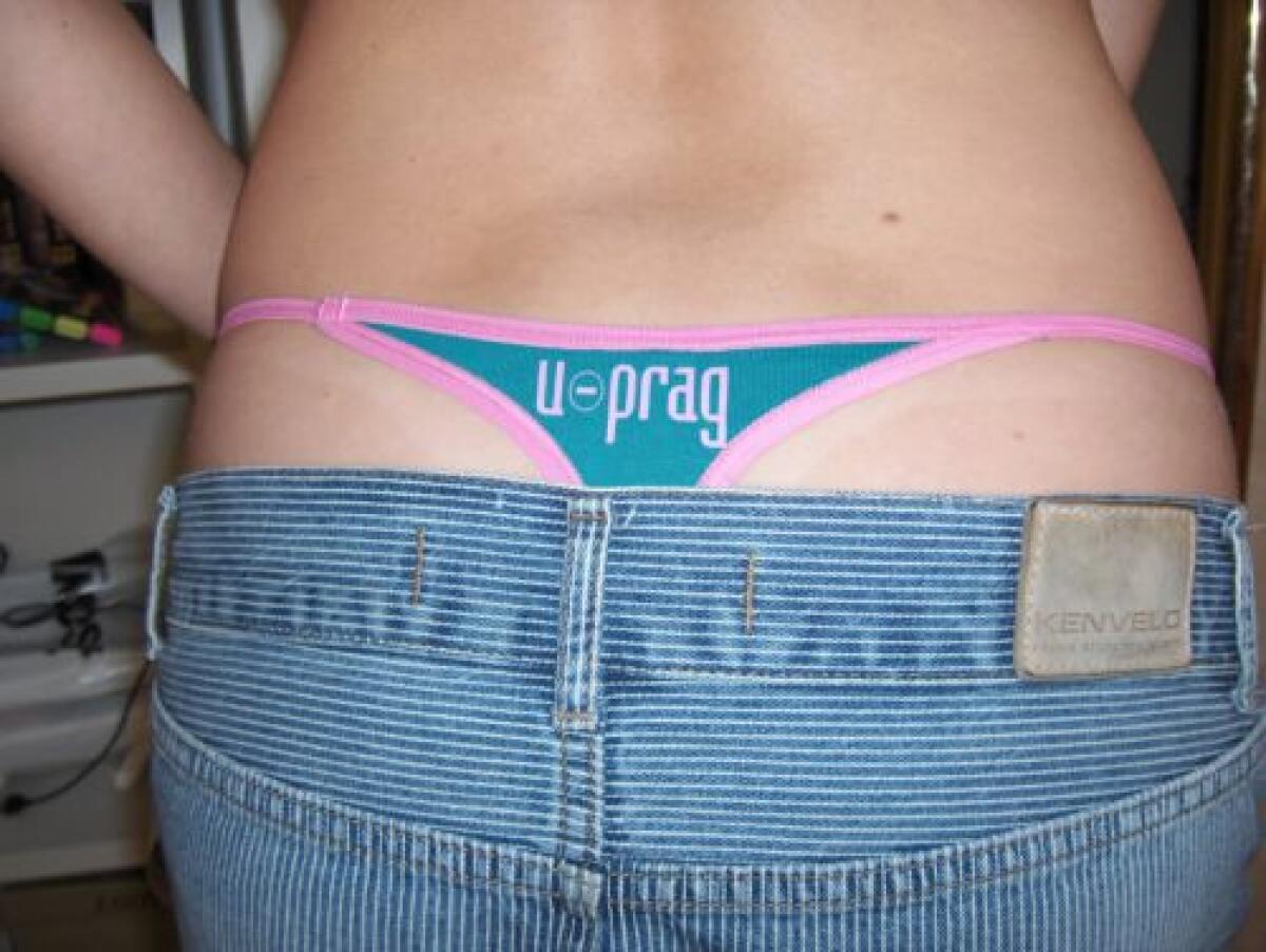 Tentata violenza: come prova le mutandine strappate - 