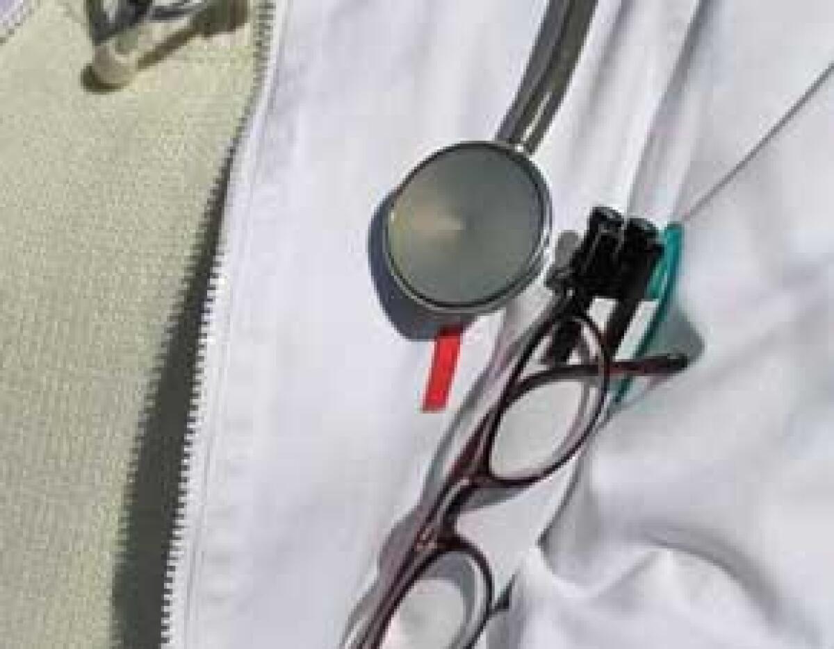 Palpeggiò paziente, medico riminese condannato -