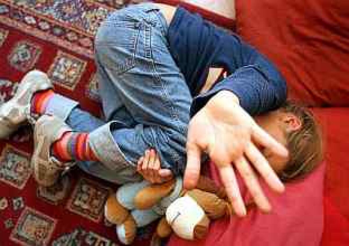 2 anni al nonno pedofilo - 