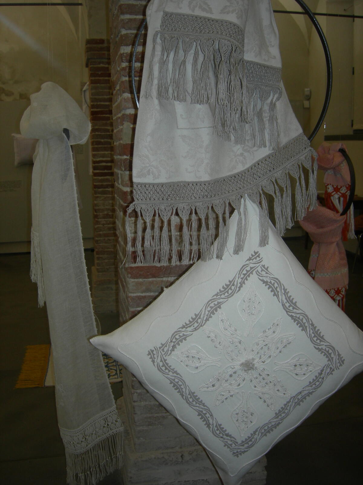 Officina Tessile Talea: merletti dautore in mostra a Villa Mussolini - 