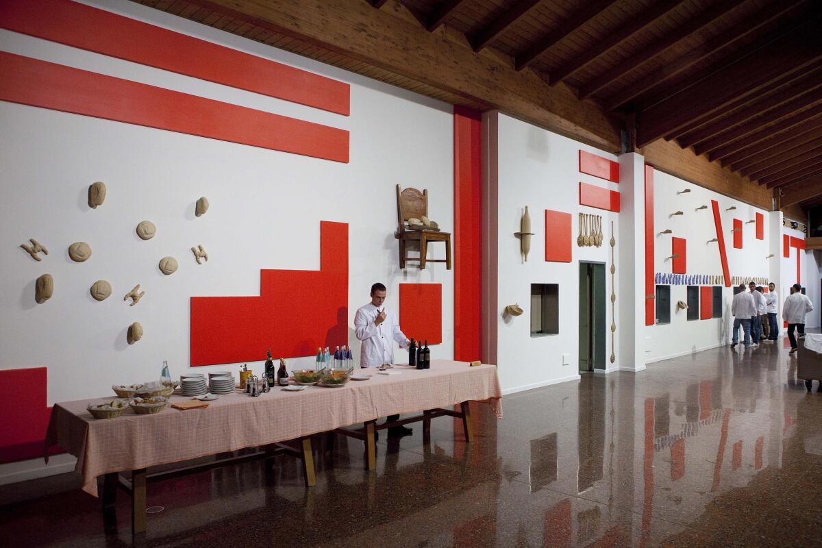 Mimmo Paladino dona a San Patrignano la Corale per Vincenzo - 