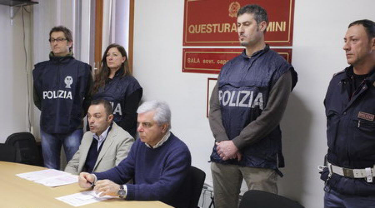 Rapina gioielleria a Rimini, accusato non risponde - 