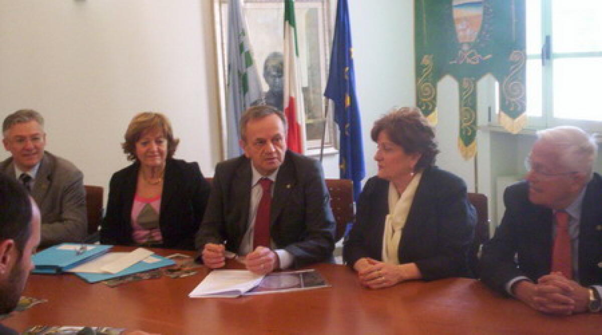 Il Rotary di Riccione per il restauro della tomba di Maria Ceccarini -