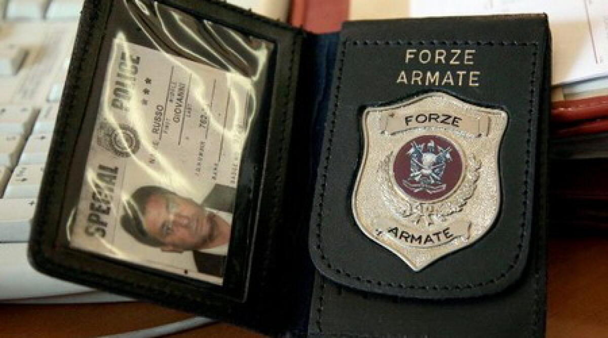 Falsifica tesserino nei guai un vigilante - 