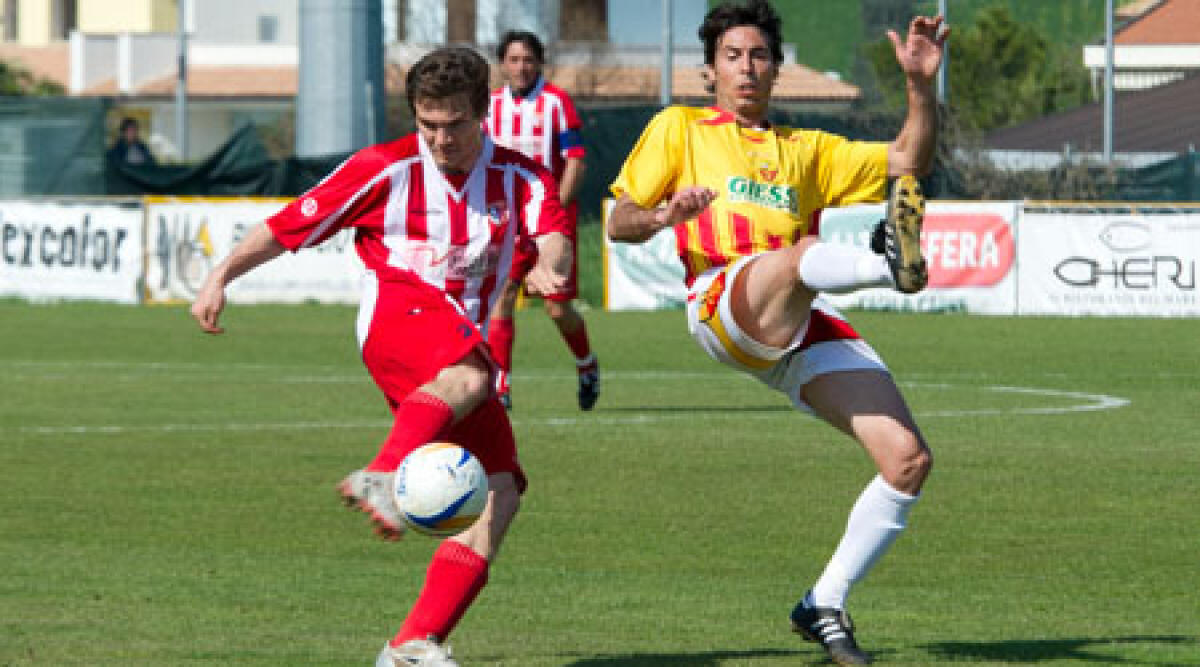 Calcio: Real Rimini sconfitto 2-1 dalla Santegidiese - 