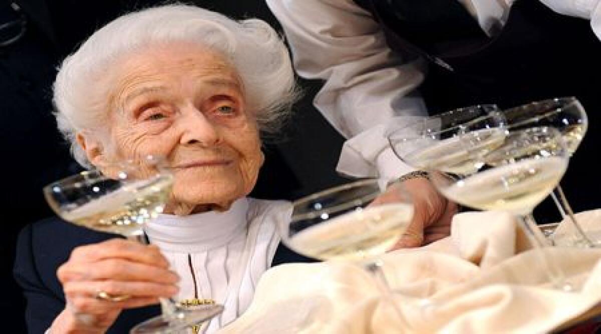 Gli auguri di Riccione a Rita Levi Montalcini per i suoi 102 anni - 