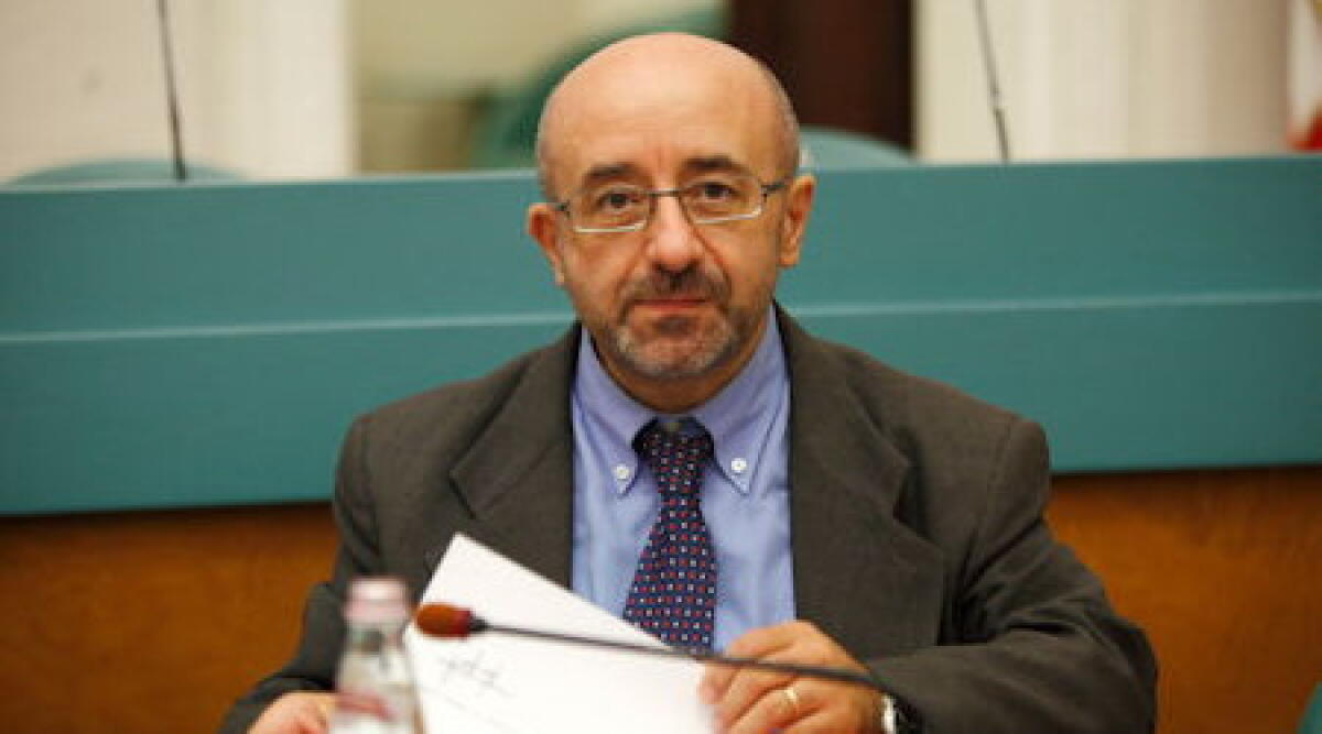 L'assessore Vincenzo Mirra ricoverato per un malore - 