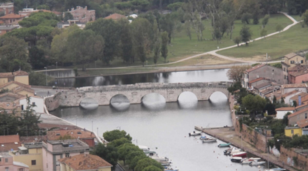 Morto per overdose nel parco Marecchia a Rimini - 