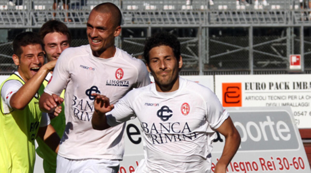 Rimini stellare: 4-1 al Voghera e finale ad un passo -