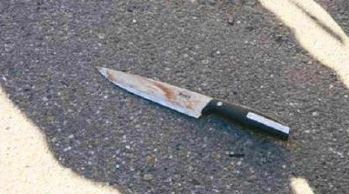 Minaccia con il coltello i poliziotti: arrestato calciatore del Torconca -