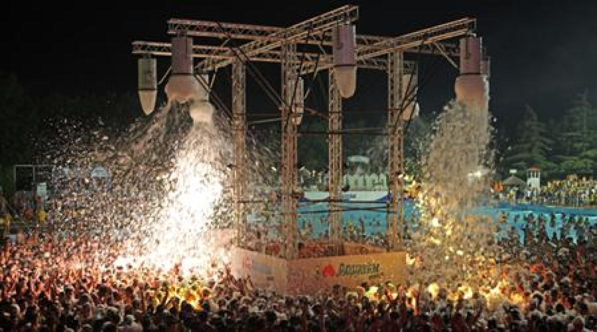 Estate da record ad Aquafan di Riccione: fotogallery -