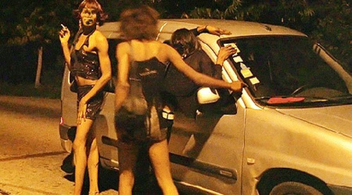 Lite fra trans al Gros di Rimini: 5 i denunciati. - 