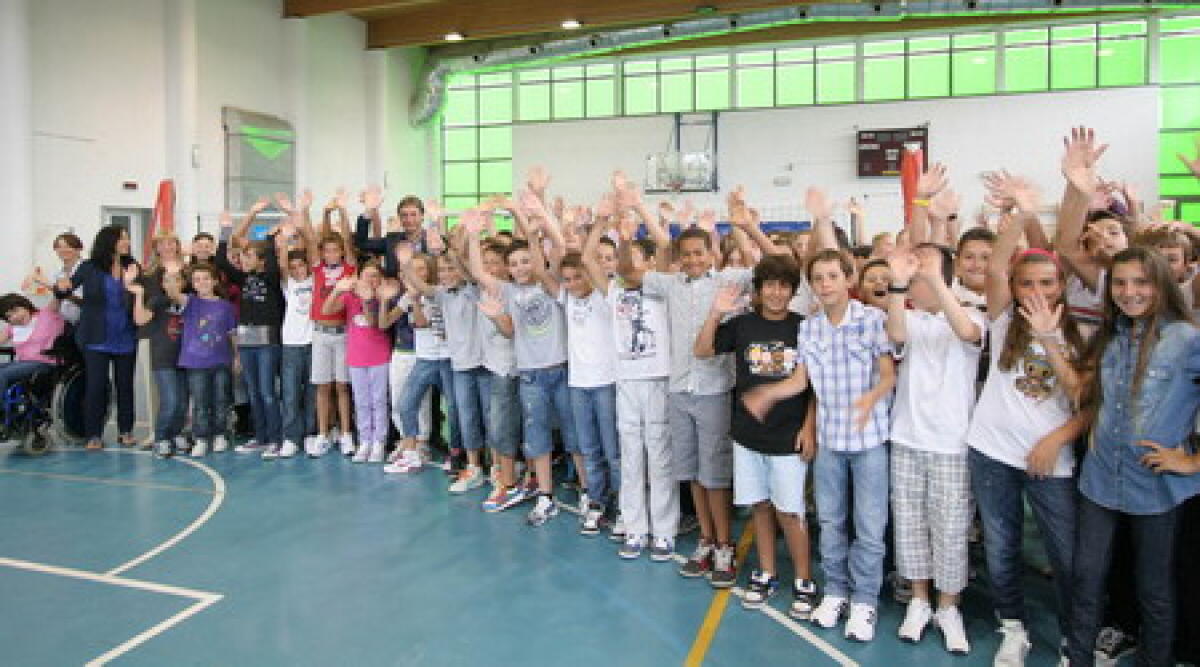 Primo giorno di scuola: Gnassi e Lisi fra i 'banchi' riminesi -