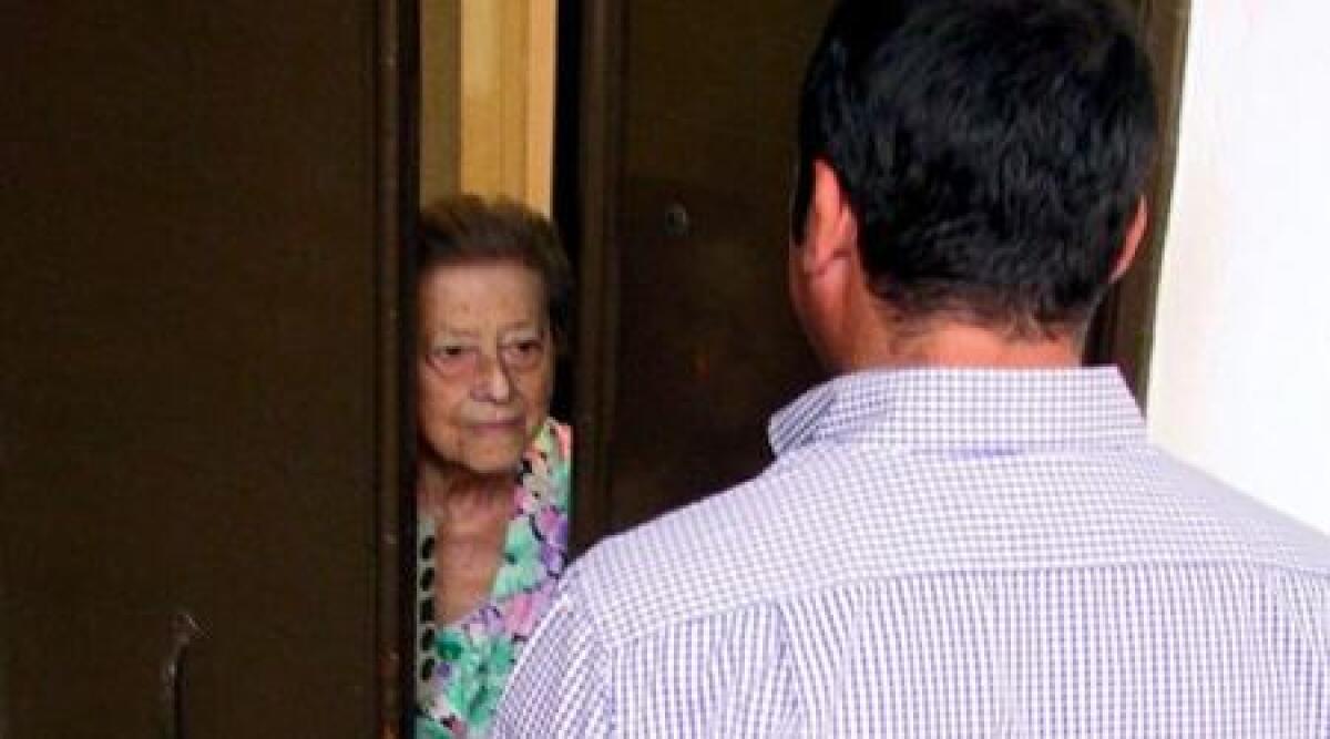 Si fingono amci di parenti e truffano anziani - 