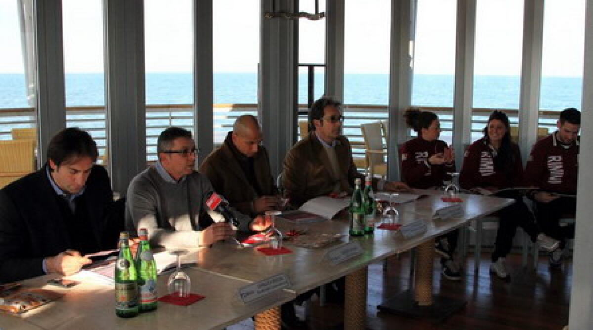 Volley: presentato ieri il calendario benefico dell'Italia in Miniatura -