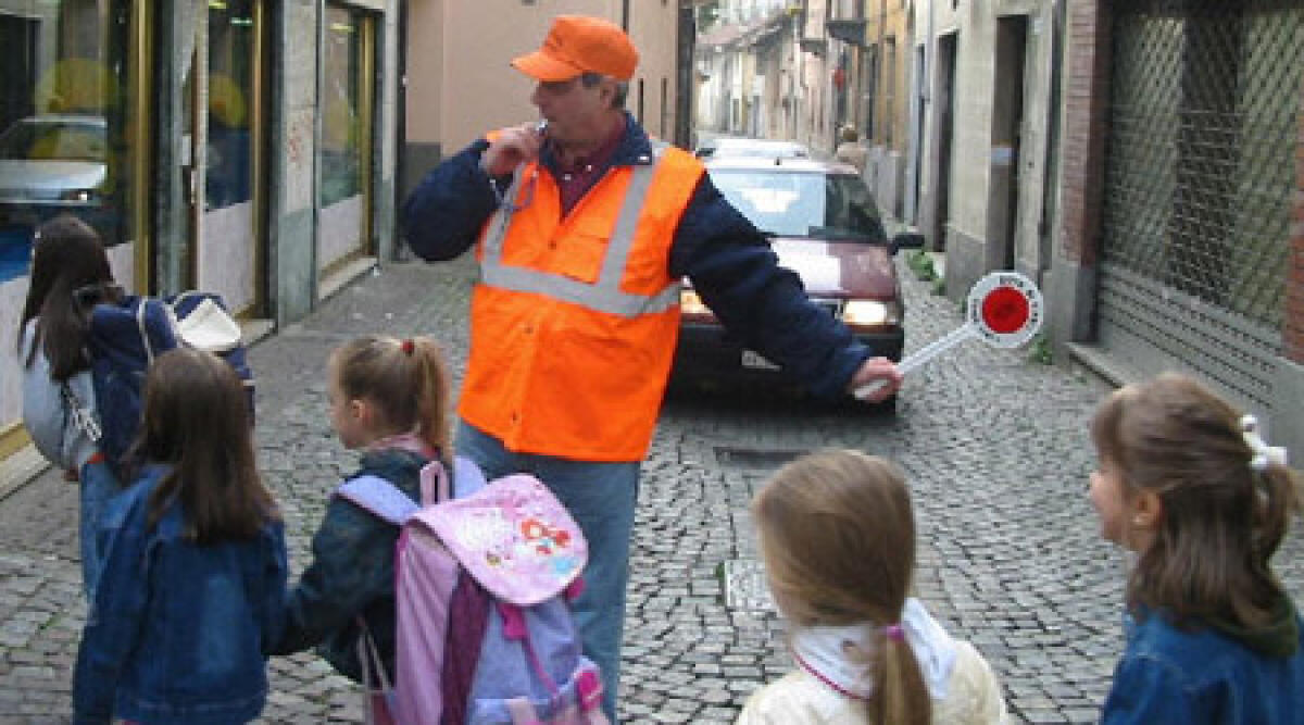 Rimini, prorogato servizio di vigilanza davanti alla scuola - 