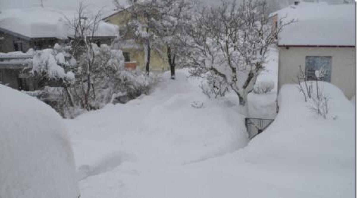 Santarcangelo: scuole chiuse anche lunedi' per la neve - 