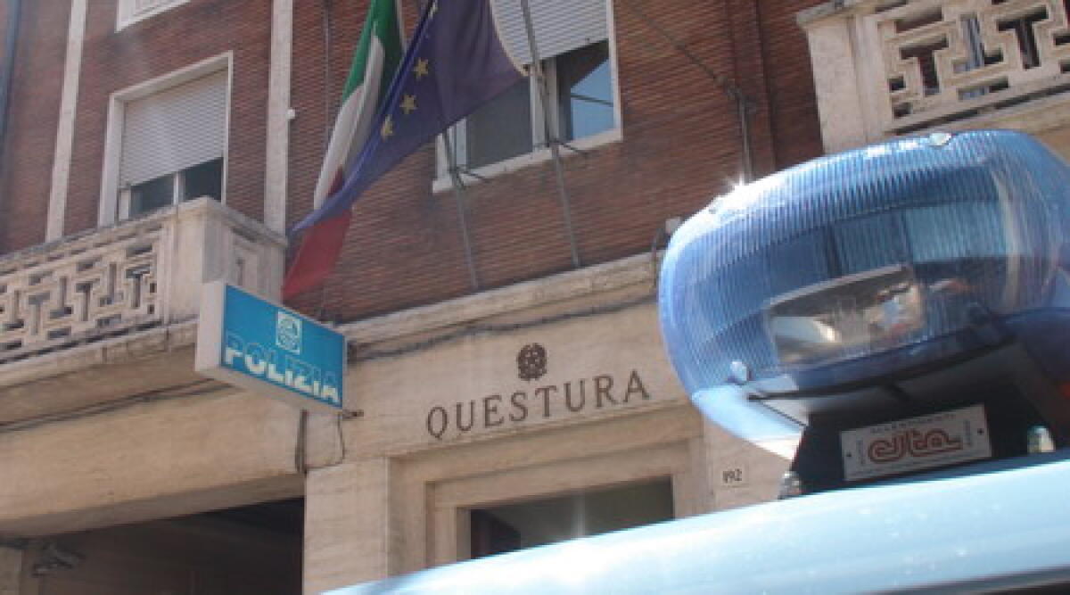 Rimini: 55 enne arrestato per stalking e minacce alla figlia - 