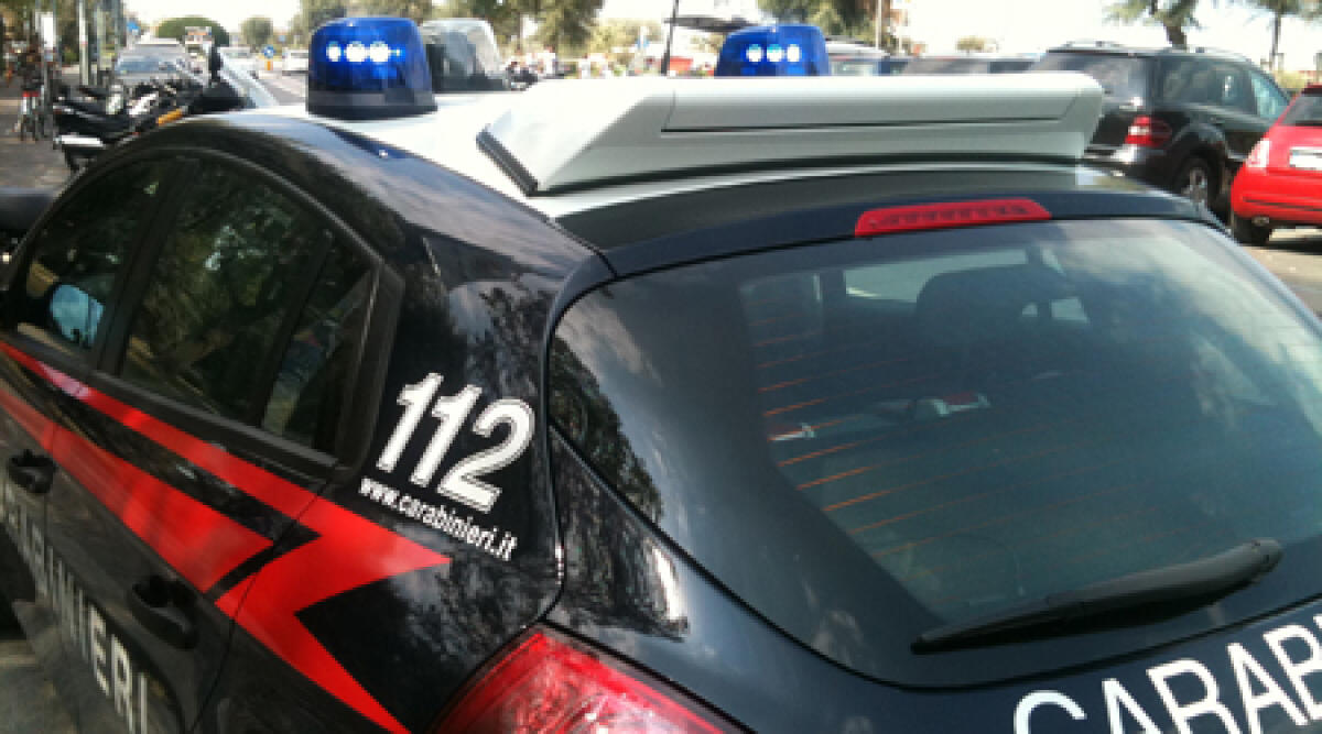 Ragazzo spaventa commessa che credeva fosse un rapinatore -