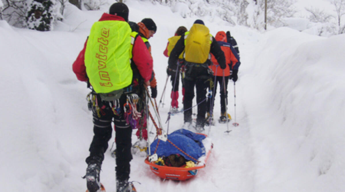 Soccorso alpino ha trasportato paziente con barella 'toboga' -