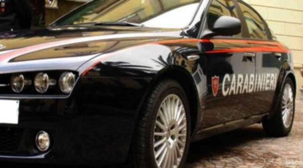 Ubriaco rompe un vetro in discoteca: denunciato 23enne -