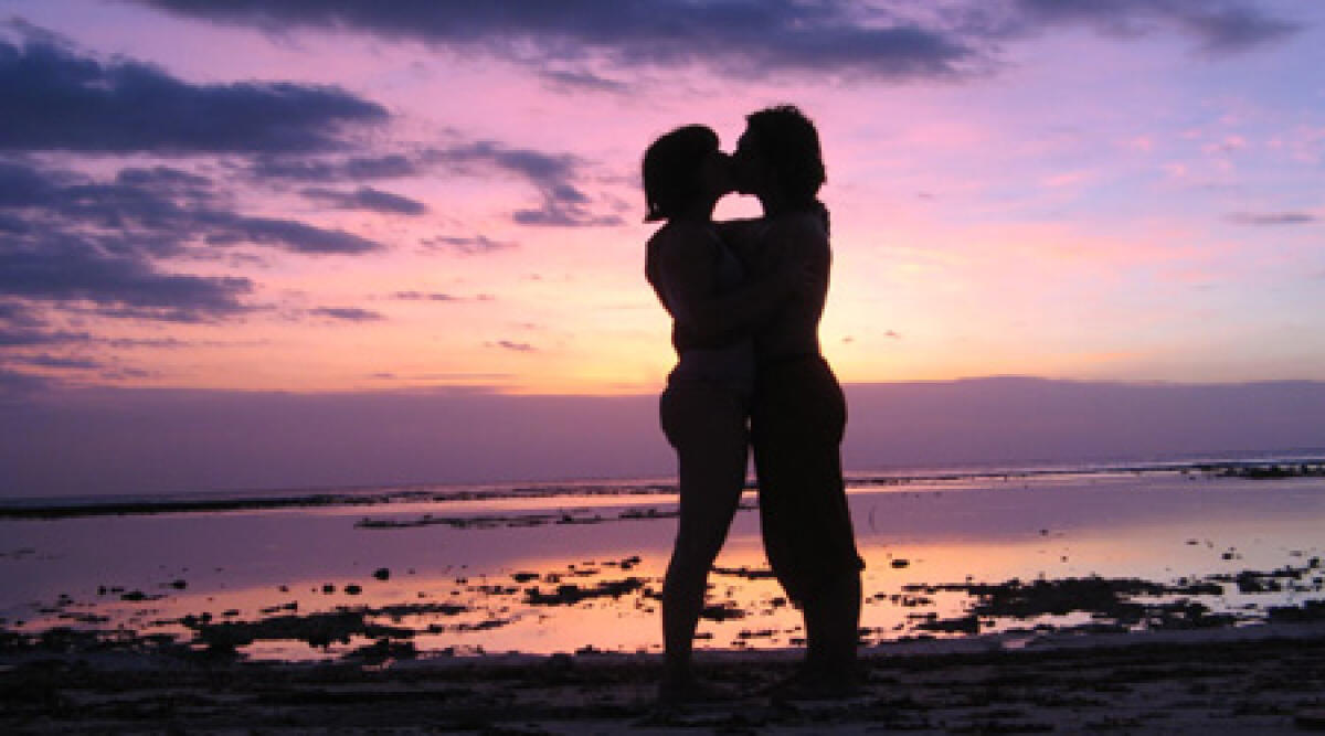 Amore o sesso in spiaggia, due ventenni nel mirino dei Carabinieri - 