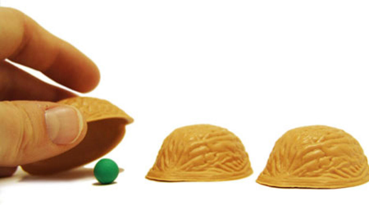 Gioco delle 3 campanelle, i Carabinieri li fermano, loro: siamo artisti di strada - 