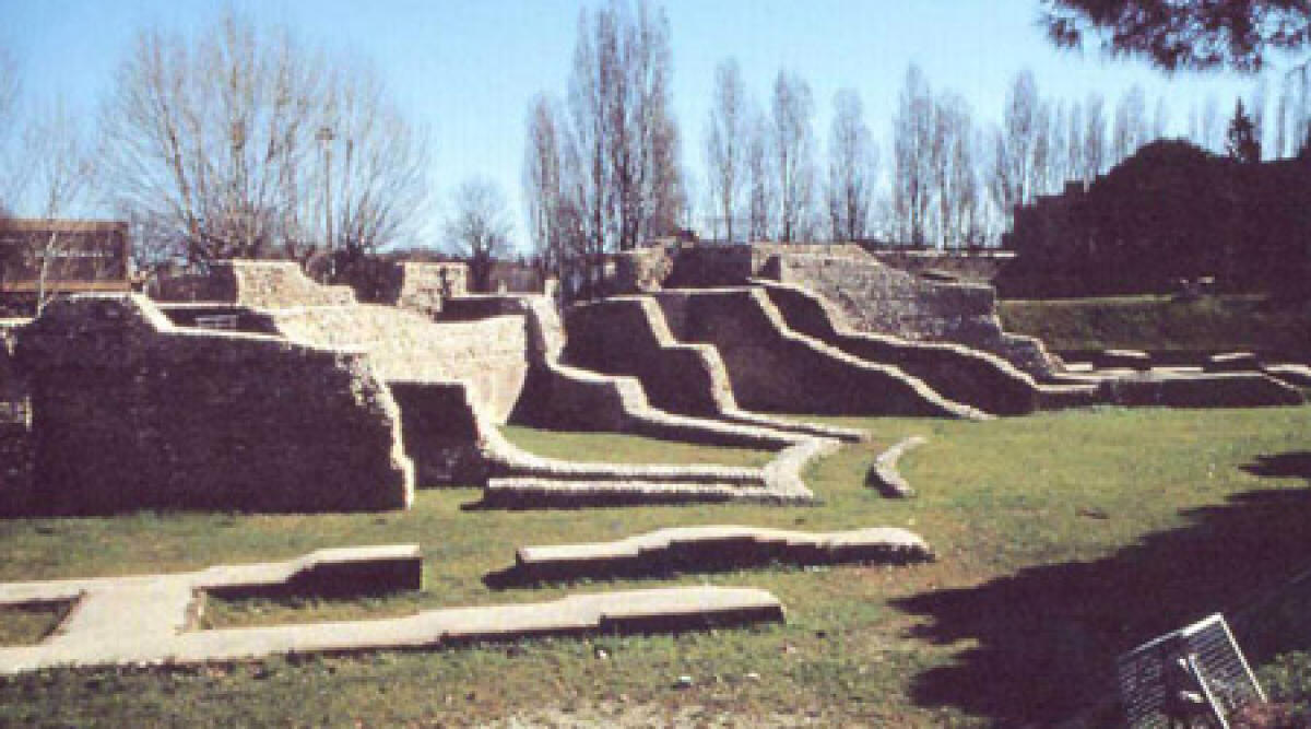 Rimini, rivive la storia all'anfiteatro romano -