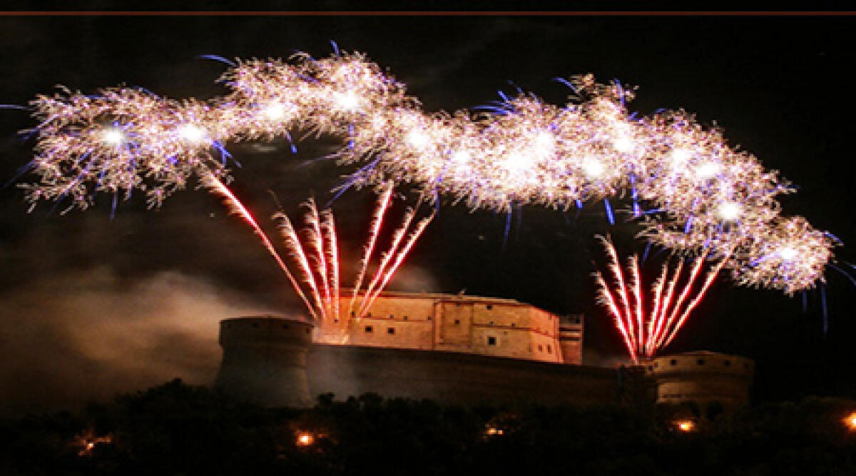 Video fuochi: San Leo, Alchimia Alchimie 2012, la fine del mondo! -