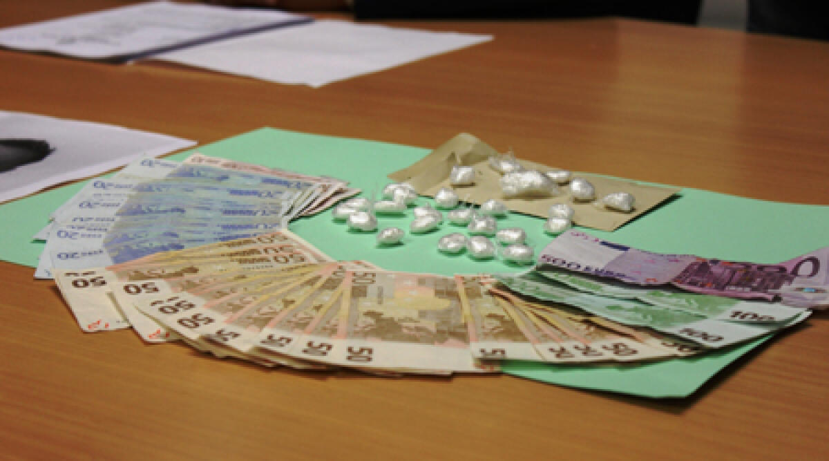 Imbianchino con l' 'hobby' dello spaccio: in manette 34enne di Rimini -