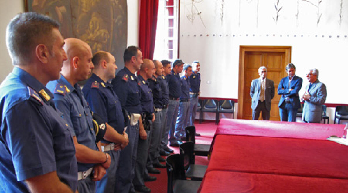 Il Sindaco di Rimini riceve gli Agenti che hanno sventato rapina da Reggini - 