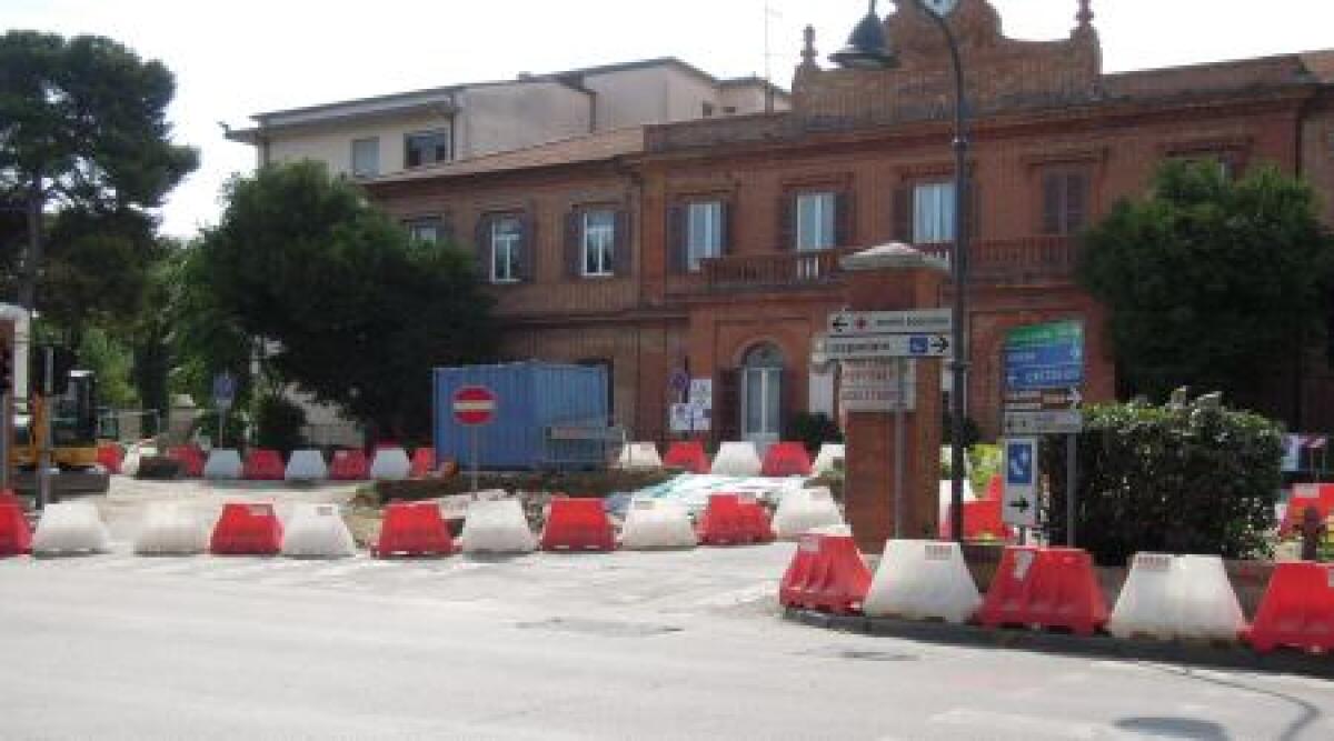Riccione: al via i lavori per la rotatoria dell'Ospedale Ceccarini - 