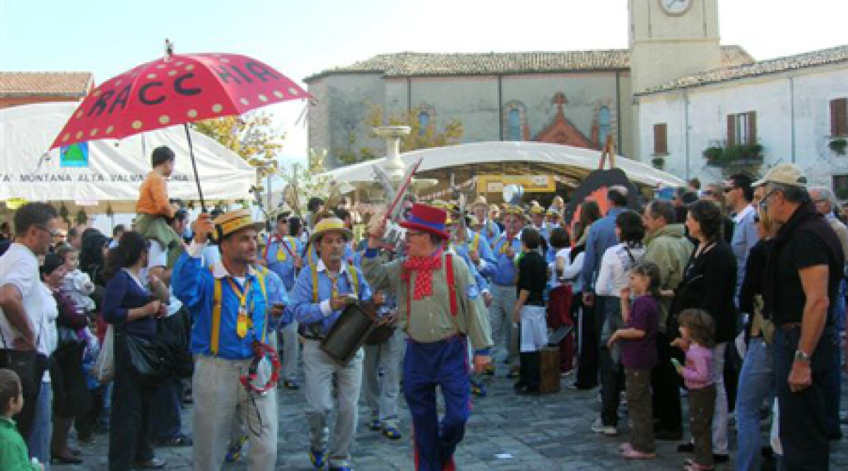 A Talamello torna la fiera delle castagne -