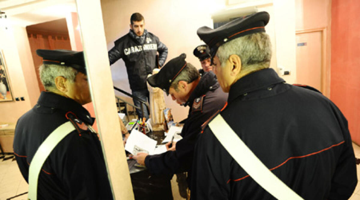 Furti con spaccate, Carabinieri al contrattacco: controlli a tappeto nei residence -