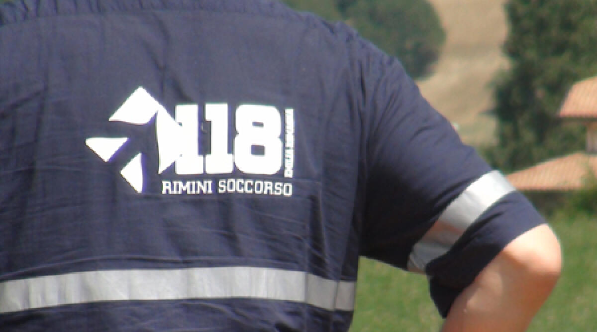 Uomo investito dal treno tra le stazioni di Riccione e Rimini, forse suicidio - 