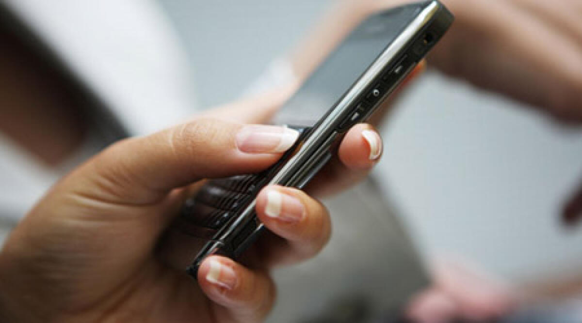 La droga rovina una storia d'amore: tossicodipendente preseguita la ex, arrestato - 