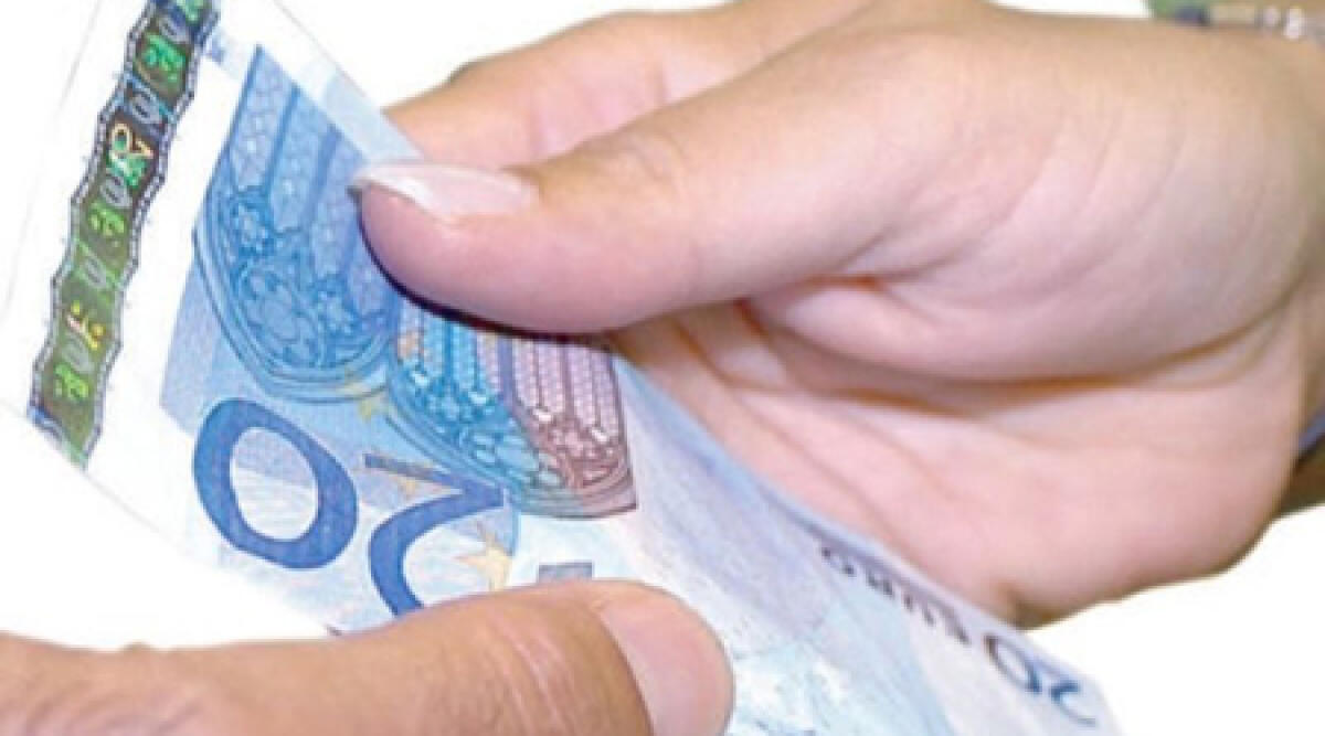 Paga in tabaccheria con banconote false denunciato - 