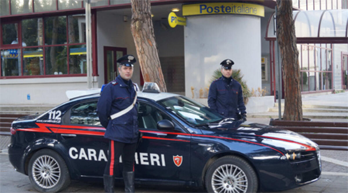 Riccione, fuori Poste tenta furto a pensionato: arrestato 53enne - 