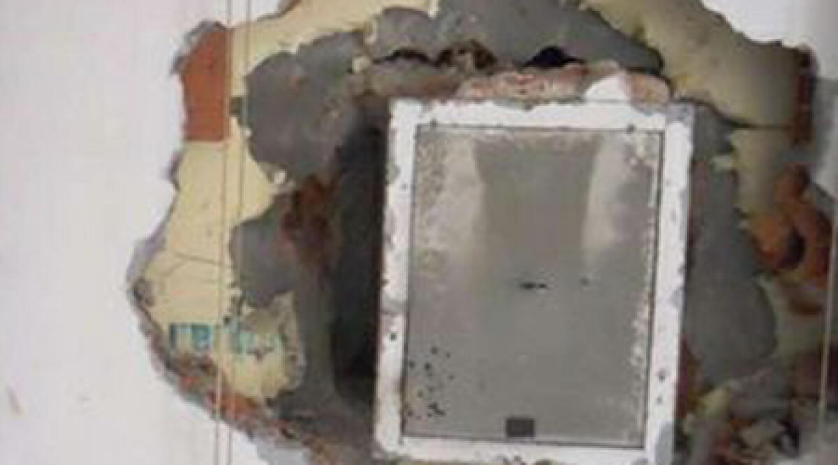 Ladri tentano di sfondare cassaforte in un'appartamento a Rimini - 