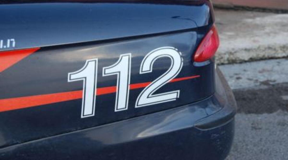 Allarme effrazione distributore di sigarette: erano minori alla ricerca di qualche spicciolo - 