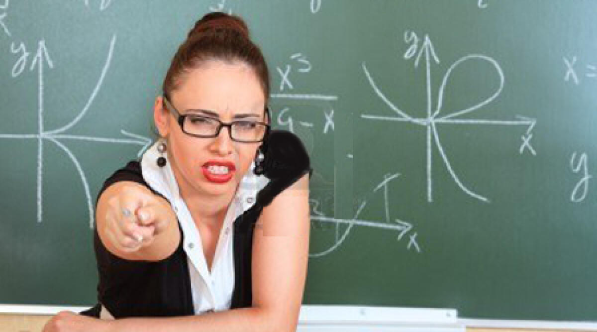 Studentessa ripresa da insegnante denuncia aggressione: si era inventata tutto - 