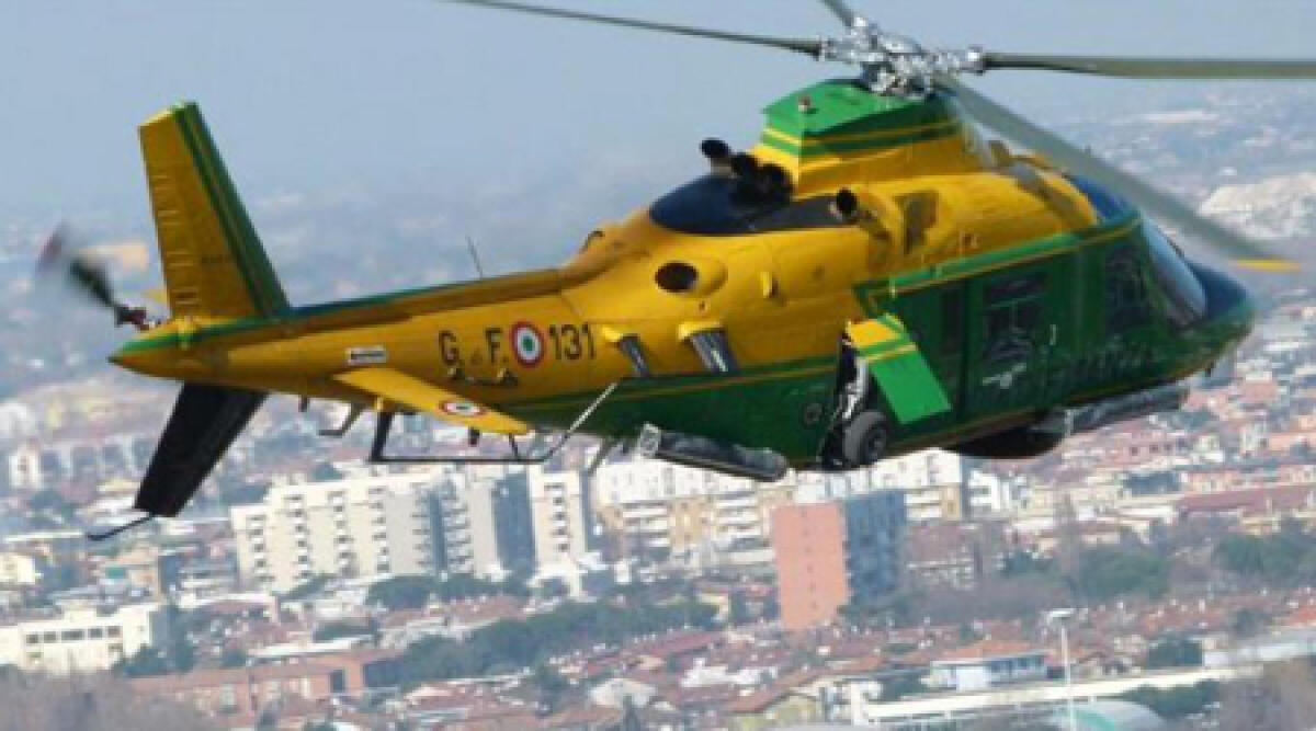 Rimini: elicottero della Guardia di Finanza a caccia di evasori - 