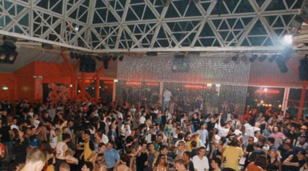 Riccione: notte in disco tra risse, rapine e furti, tre arresti - 