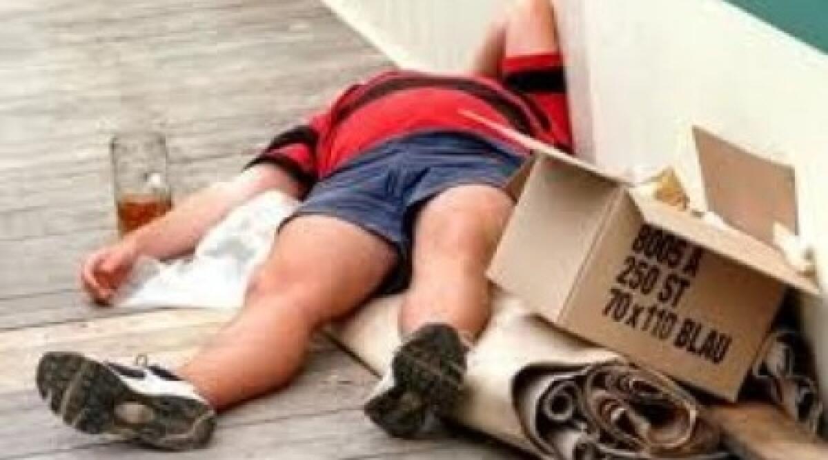 Steso a terra in via della Fiera: ubriaco soccorso nella notte - 